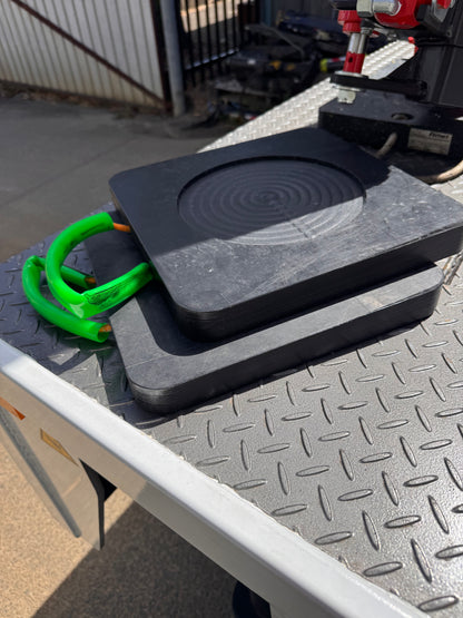 Set (2) Outrigger Ground Pad 300 x 300 x 30