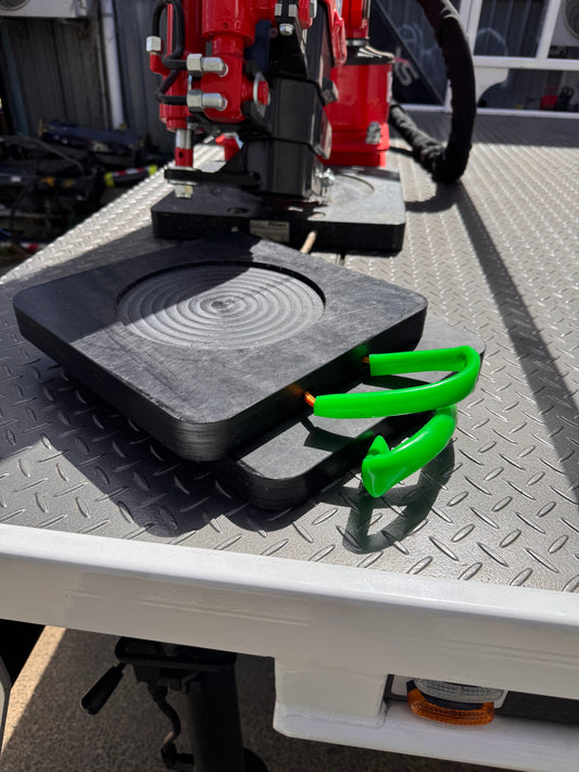 Set (2) Outrigger Ground Pad 300 x 300 x 30